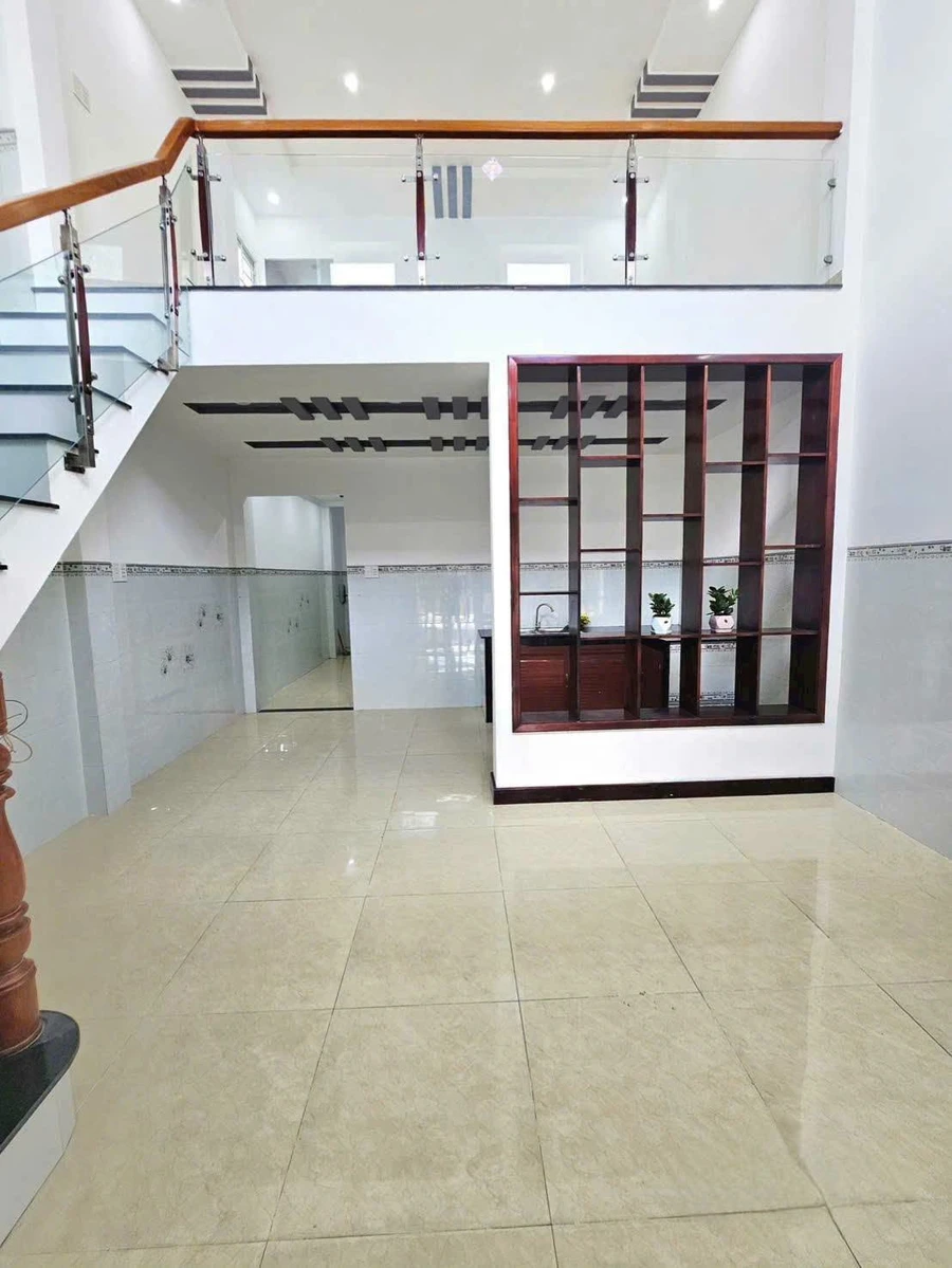 Bán nhà gác lửng 2 phòng ngủ, thổ cư 50m², giá 1,39 tỷ tại Phường Tân Ninh, Tây Ninh - Ảnh thu nhỏ 2