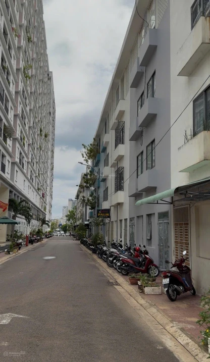 Cần bán liền kề Xuân Thủy Quy Nhơn, dân cư sầm uất. Giá bán 9 tỷ. IB 0938 635 *** - Ảnh thu nhỏ 2
