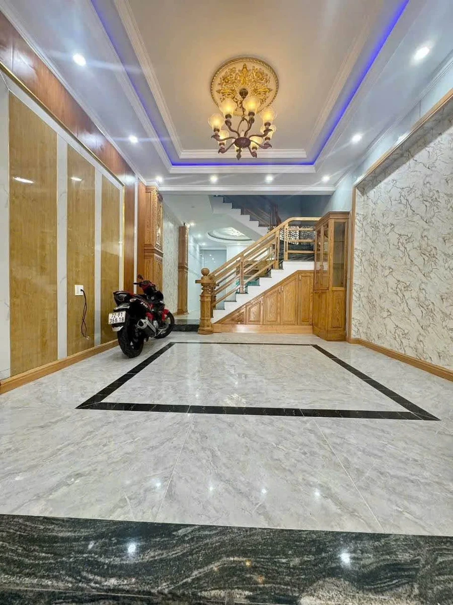 Bán nhà 5PN, 6WC, 2 mặt tiền, 100m2 Lê Lợi Quận 4 - Ảnh thu nhỏ 2