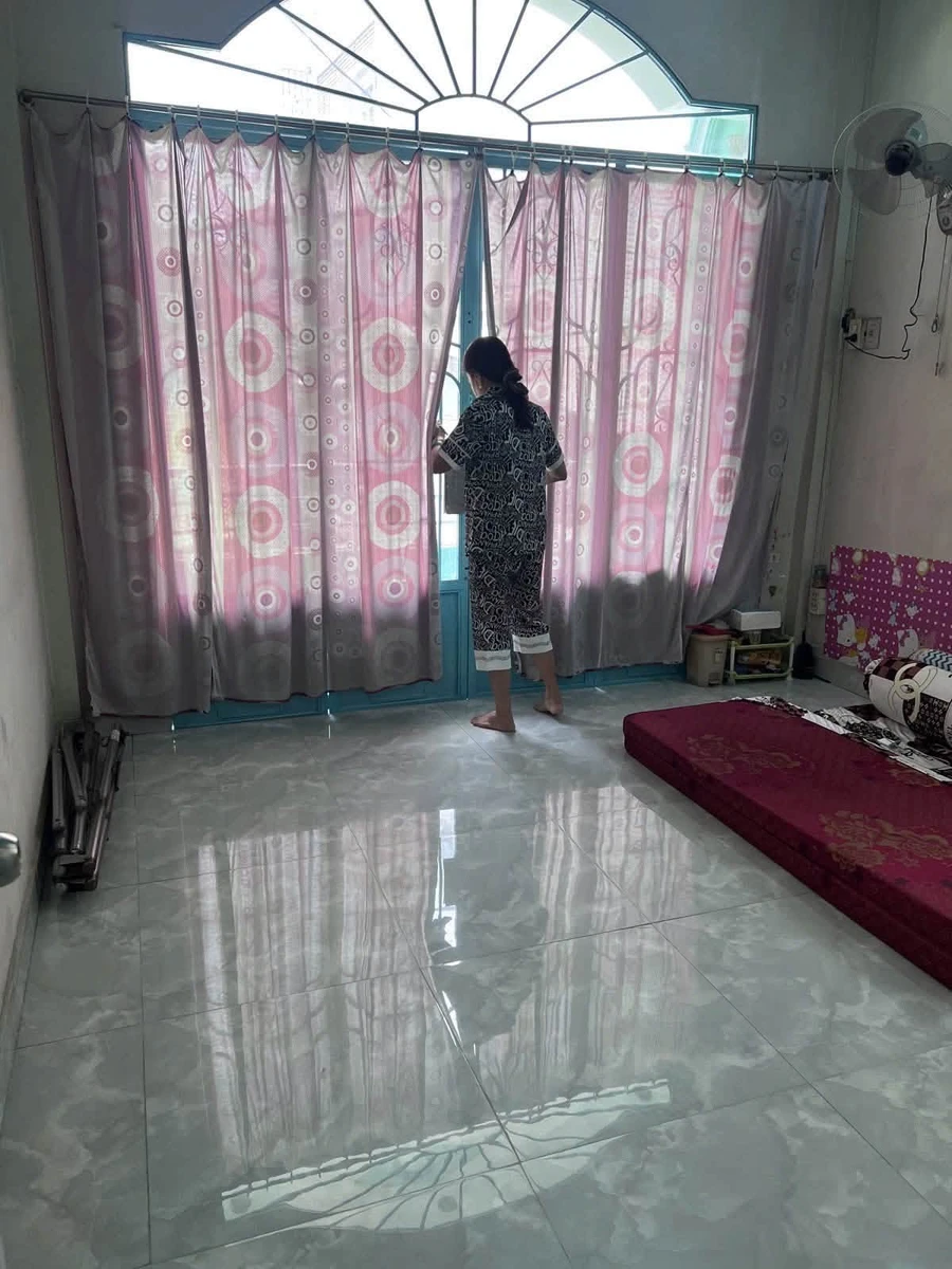 Bán nhà hẻm xe hơi 37m² đường Lạc Long Quân, gần Đầm Sen, Quận 11 - Ảnh thu nhỏ 3
