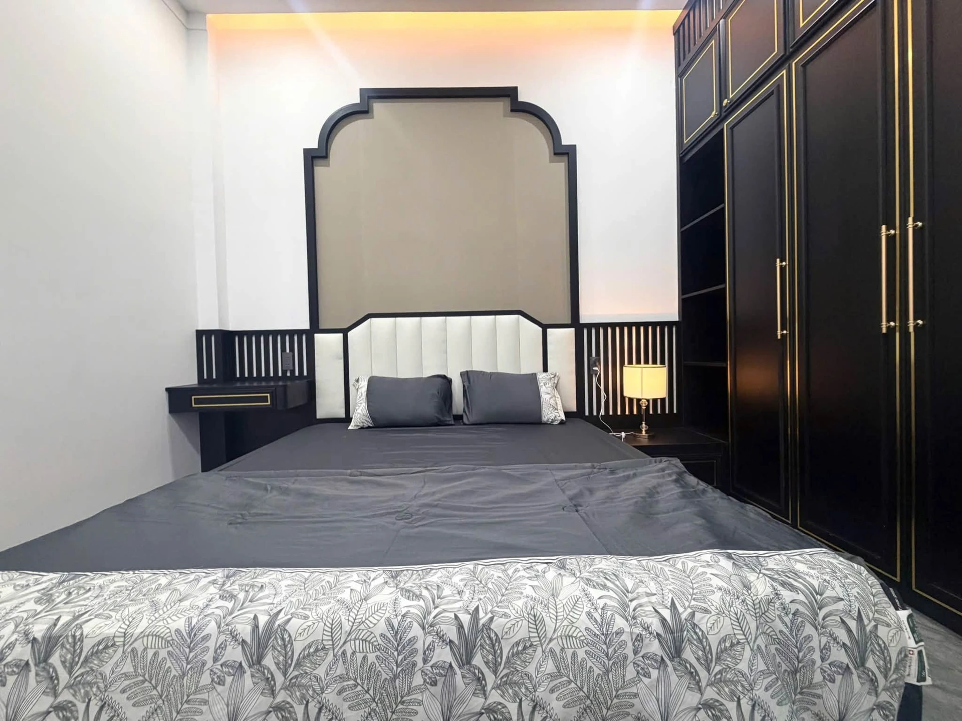 Bán nhà mới 1 trệt 1 lầu 4,5x20m mặt tiền Quang Trung, Buôn Ma Thuột giá 6,85 tỷ - Ảnh 1