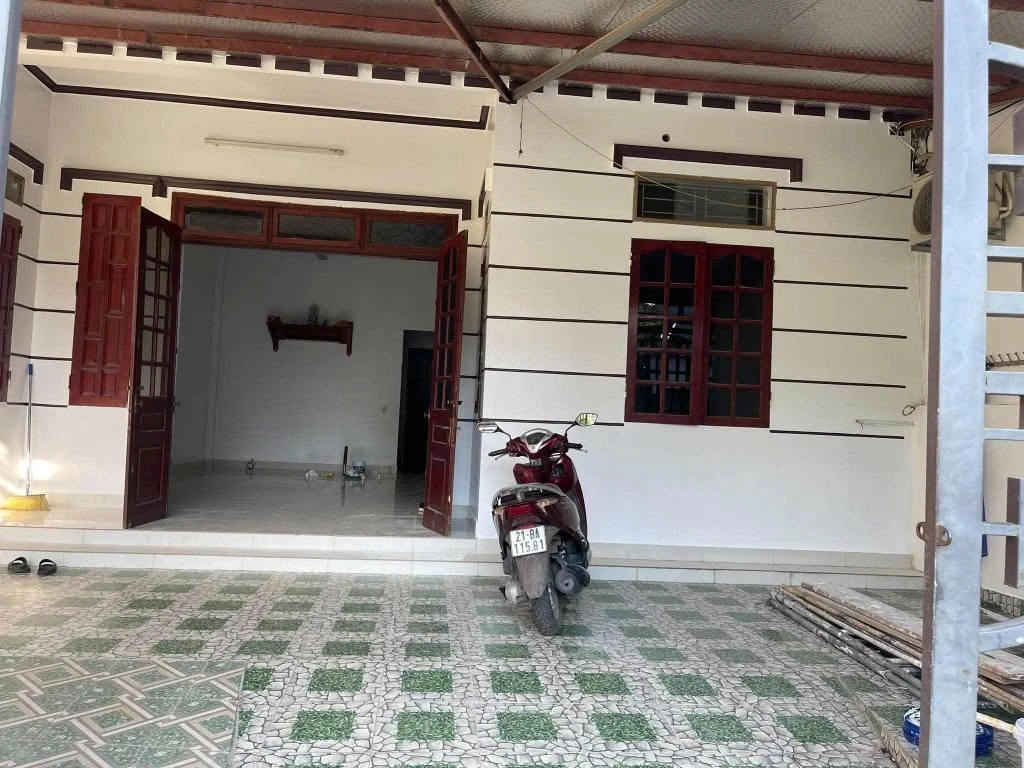 Bán nhà mặt tiền Lý Đạo Thành, Tân Bình, 135m², 1.7 tỷ - Ảnh 1