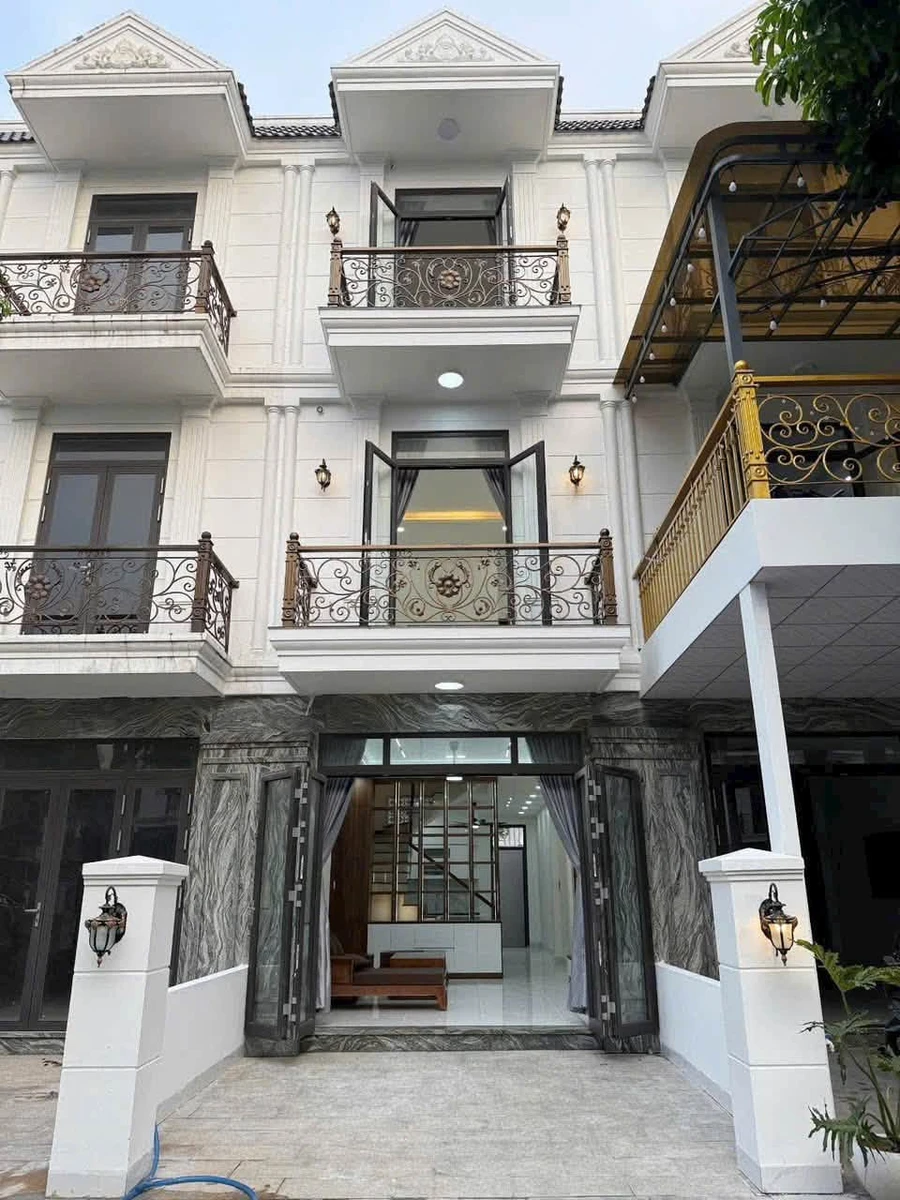 Bán nhà 3 tầng 72m² đường Đông Tác, Dĩ An - Ảnh thu nhỏ 2