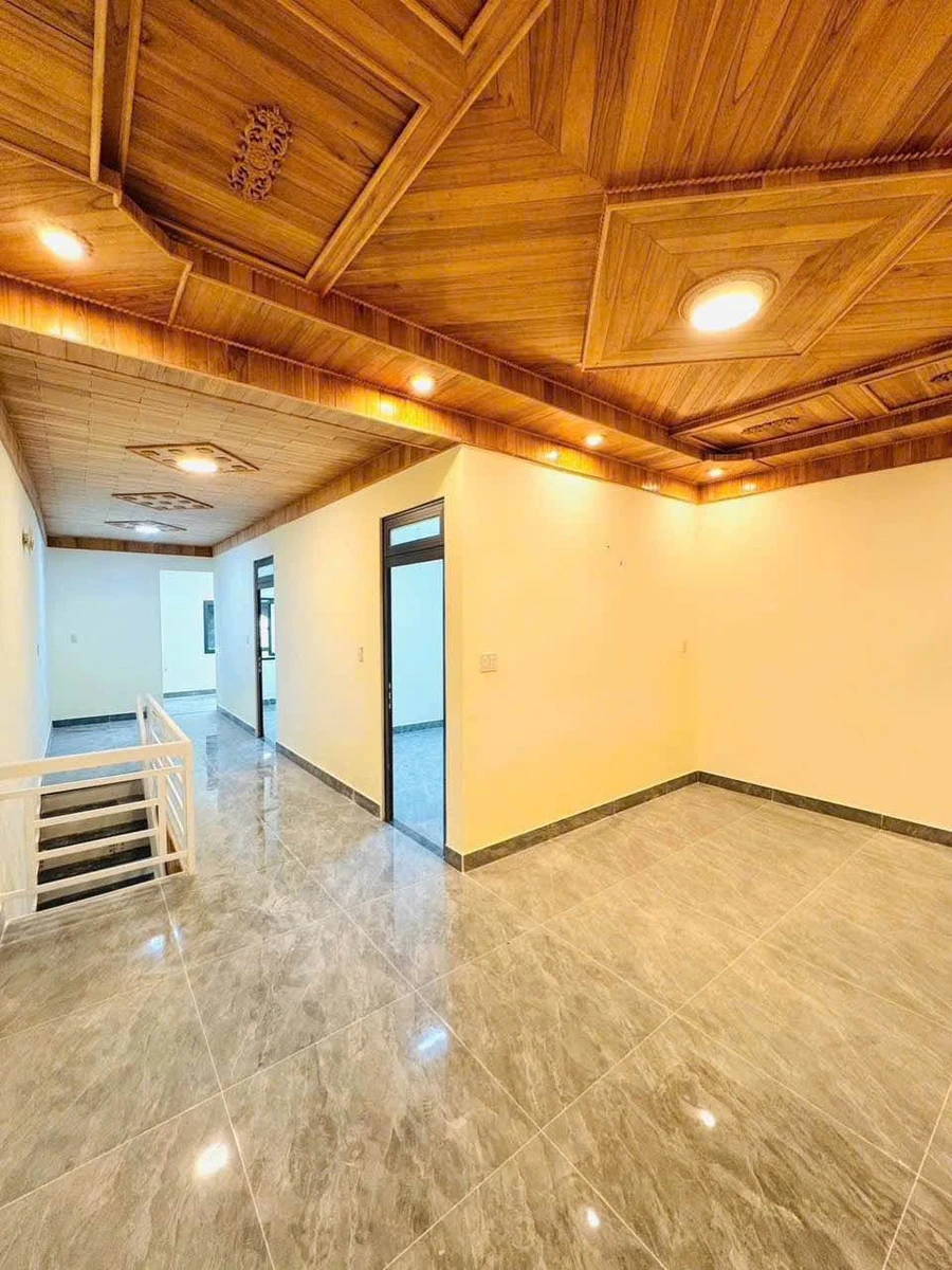 Bán nhà 2 tầng 3PN 170m2 Nguyễn Hoàng, Đà Lạt - Ảnh 1