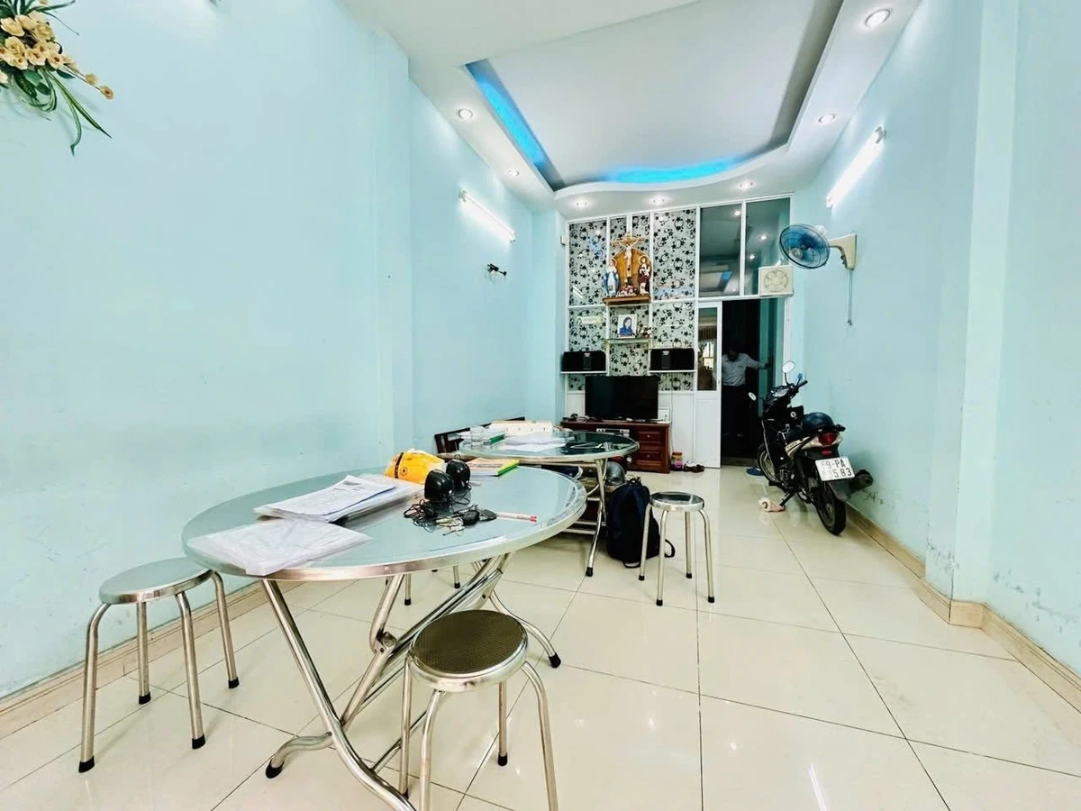 Bán nhà Phạm Văn Hai, Tân Bình, 62m2, 2 tầng, 7.3 tỷ - Ảnh thu nhỏ 3