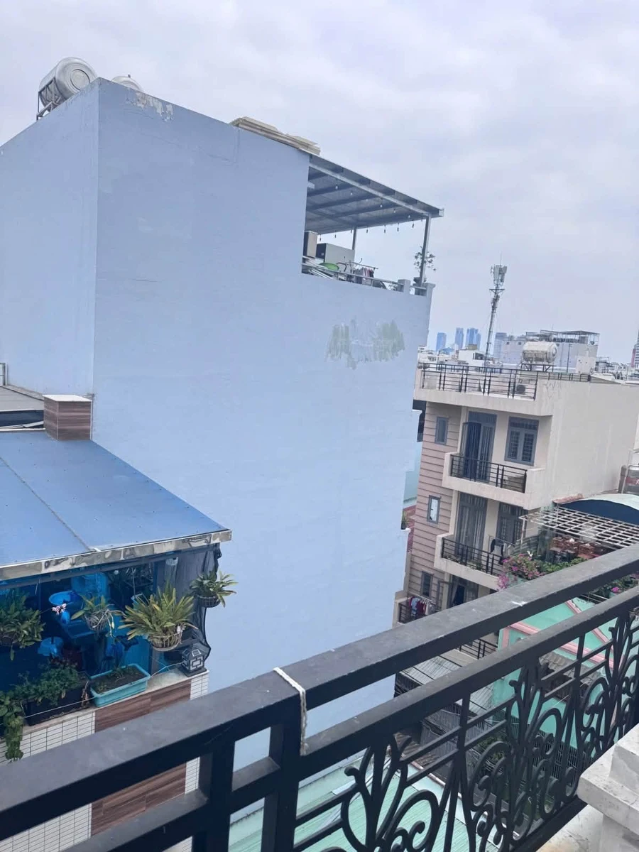 Bán nhà dịch vụ Bùi Đình Tuý, 50m², 8 phòng ngủ, thu nhập 60tr/tháng - Ảnh 1