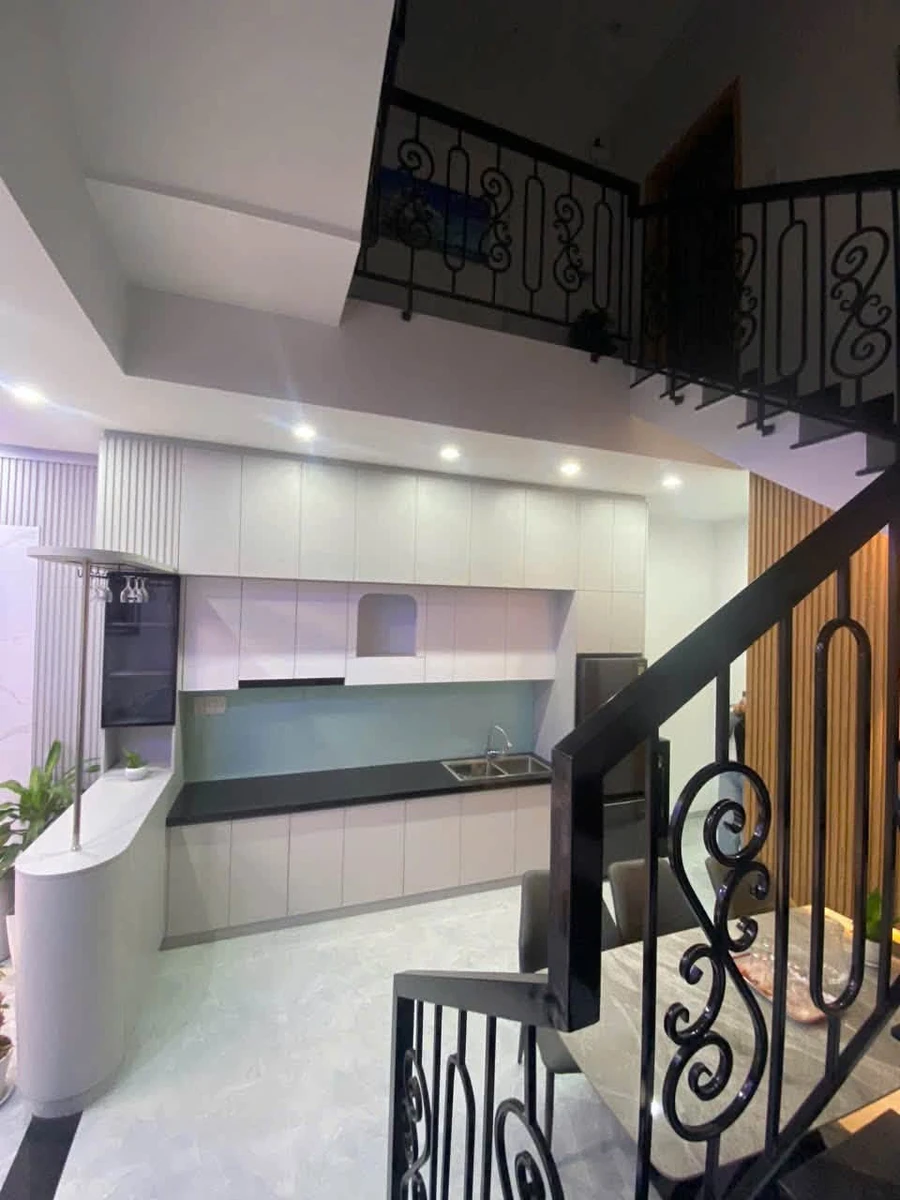Bán nhà 3 tầng tân cổ điển 82m² Phạm Văn Đồng Huế - Ảnh thu nhỏ 3