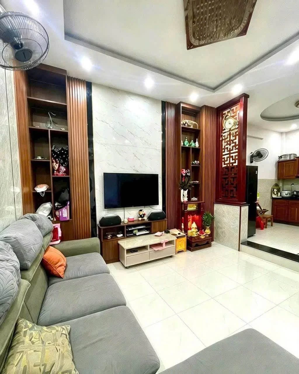 Bán nhà hẻm 3 tầng 41m2 gần chợ Hoa Lư, Quy Nhơn giá 2,4 tỷ - Ảnh 1