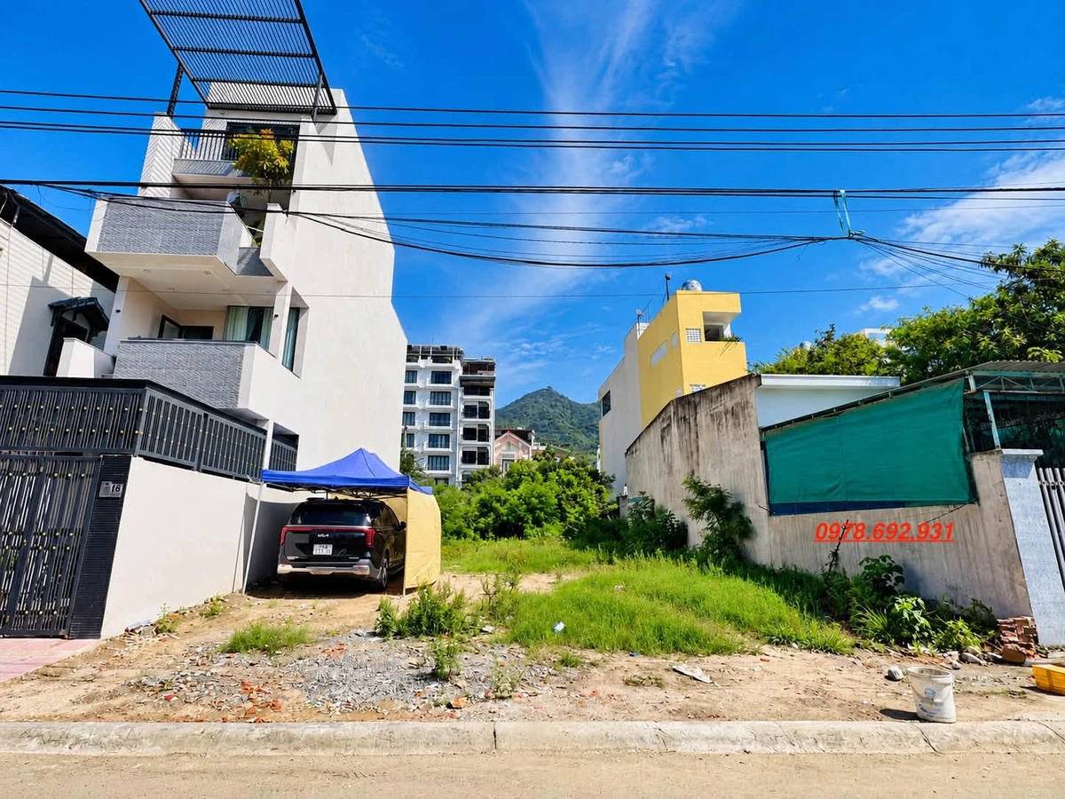 Bán lô đất mặt tiền Vũ Hữu Nha Trang 278m2, 22 tỷ - Ảnh 1