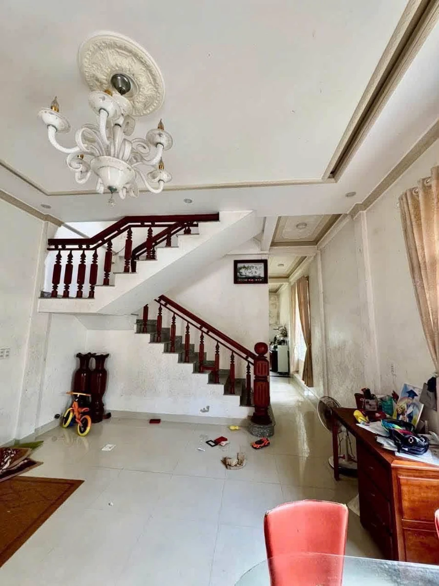 Bán nhà 2,5 tầng 100m2, 3 phòng ngủ tại Huế - Ảnh 1