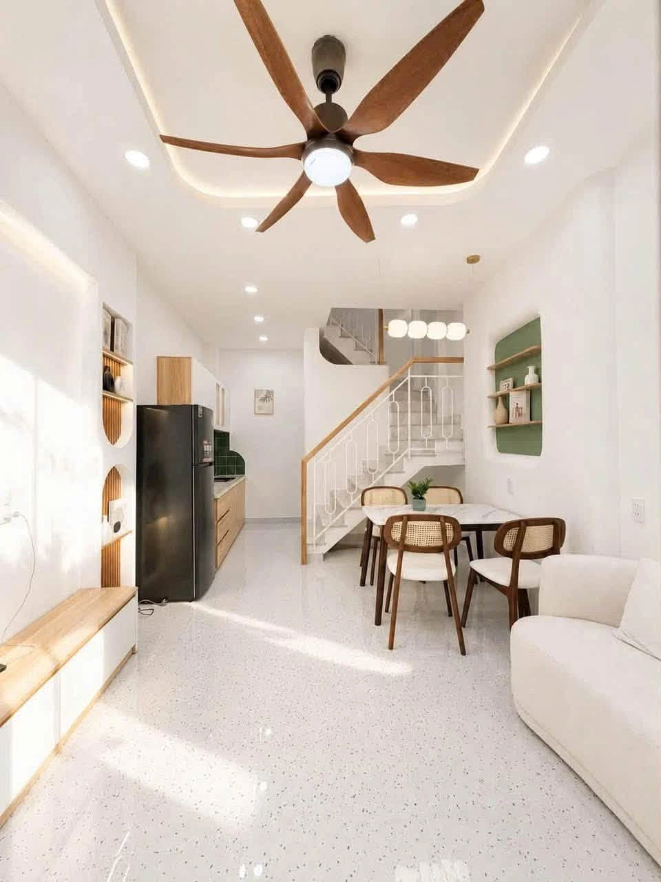 Bán nhà phố 2 phòng ngủ 4,65 tỷ Bình Thạnh - Ảnh 1
