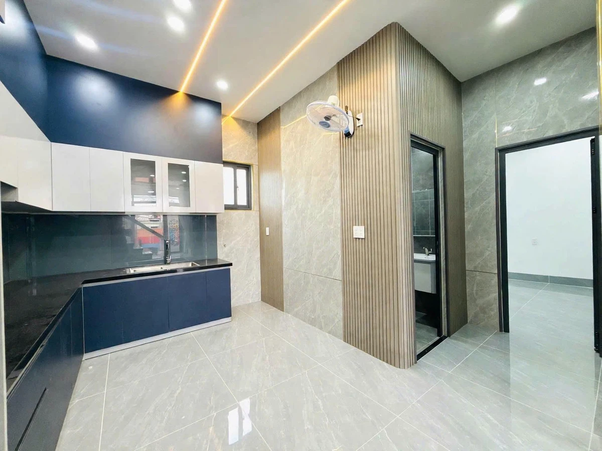 Bán nhà lầu 4PN sổ riêng 160m² Tân Phú 3 tỷ 430 triệu - Ảnh thu nhỏ 3