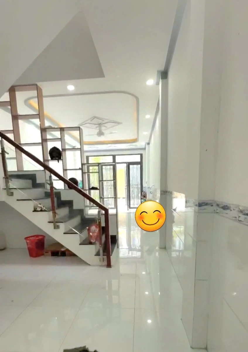 Bán nhà 1 trệt 1 lầu 60m2 gần chợ Phú Phong, Thuận An 3.4 tỷ - Ảnh thu nhỏ 3
