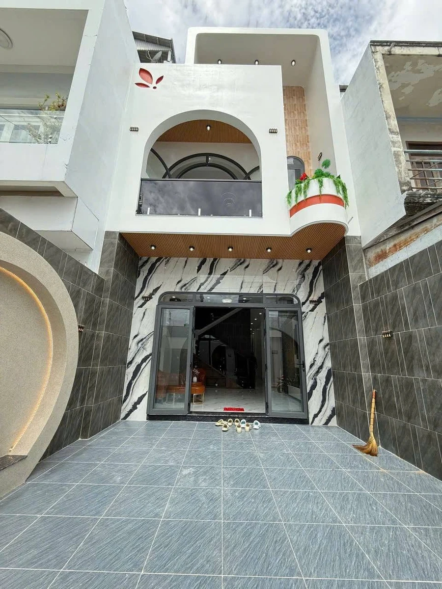 Bán nhà mặt tiền Văn Cao, 125m², 3 phòng, 4 tỷ 180 - Ảnh thu nhỏ 2