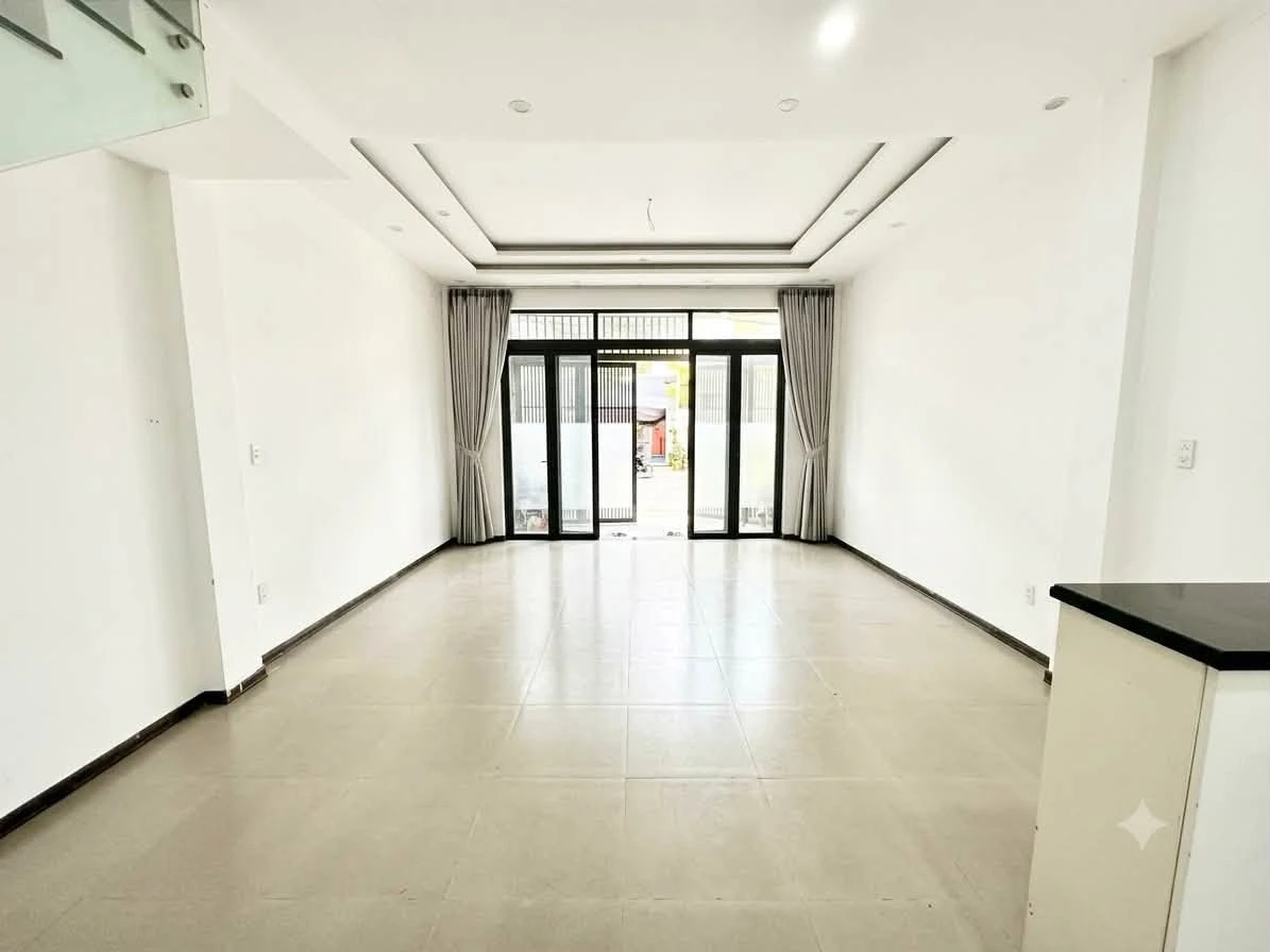 Bán nhà 4 tầng 70m2 đường 7m Trần Cao Vân 6,5 tỷ - Ảnh 1