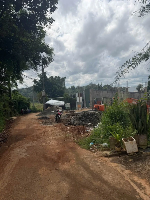 Bán đất nở hậu 6.7 x 15m Phùng Hưng Buôn Ma Thuột 1.69 tỷ