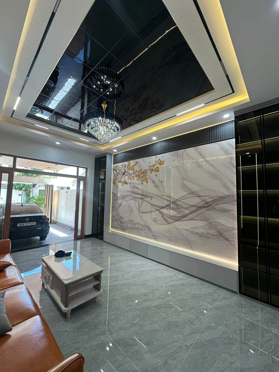 Bán nhà 2 tầng 113m², 4 phòng ngủ, 3 WC, đường Huyền Trân Công Chúa, trung tâm Rạch Giá - Ảnh thu nhỏ 3