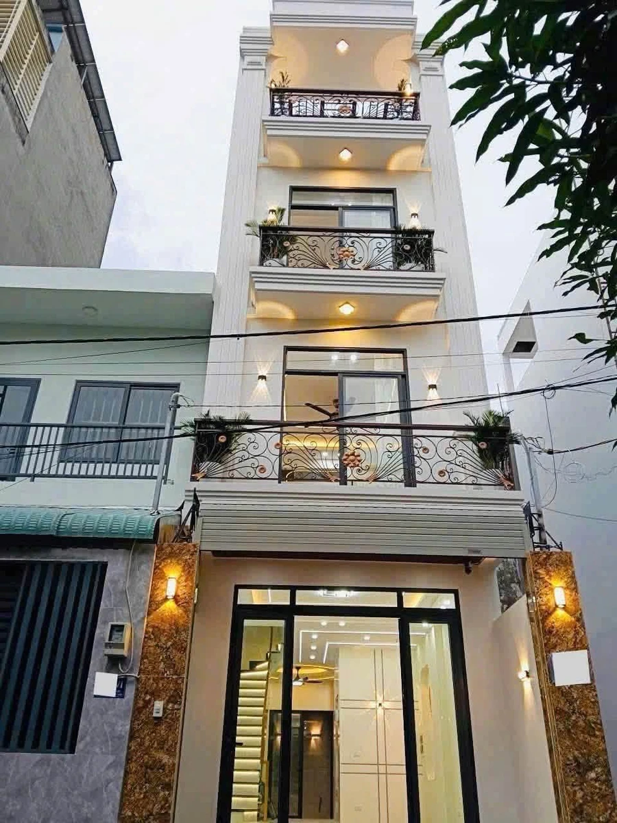 Bán nhà 4 tầng có thang máy, 169m² Long Trường 6,4 tỷ - Ảnh 1
