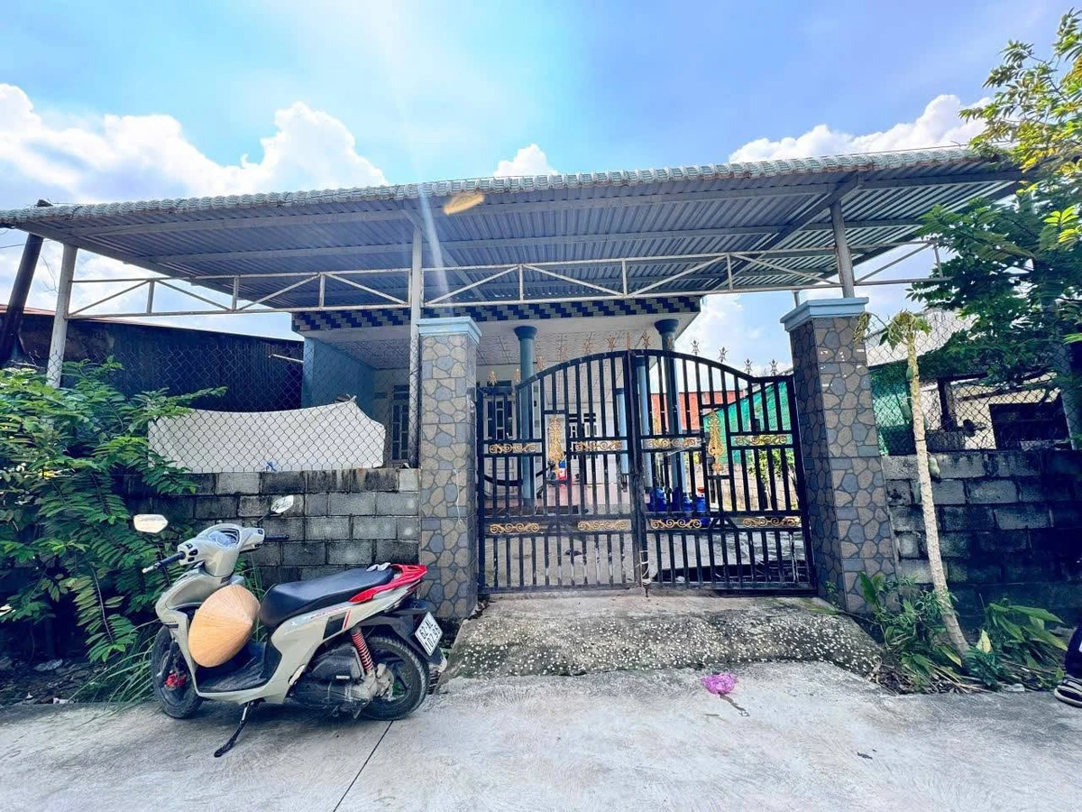 Bán nhà bê tông 190m² Đức Hòa 1 tỷ 750 - Ảnh thu nhỏ 2