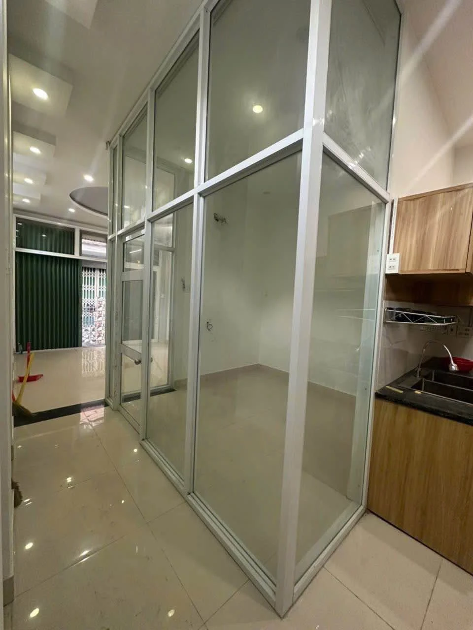 Bán nhà 2 mặt hẻm Hoàng Văn Thụ 44m2 - Ảnh 1