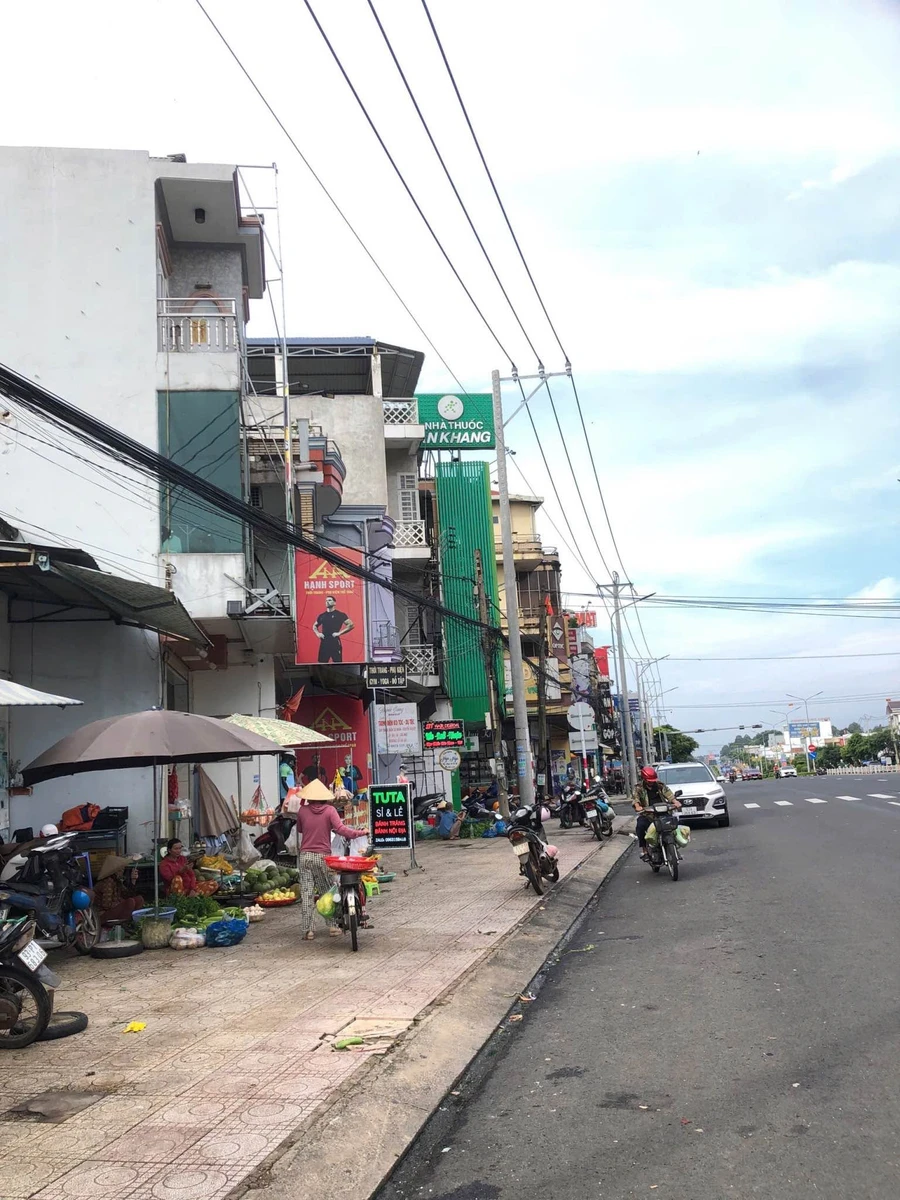 Cho thuê mặt bằng 160m² góc 2 mặt tiền QL14 Đồng Xoài - Ảnh 1