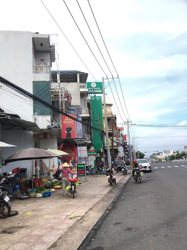 Cho thuê mặt bằng 160m² góc 2 mặt tiền QL14 Đồng Xoài