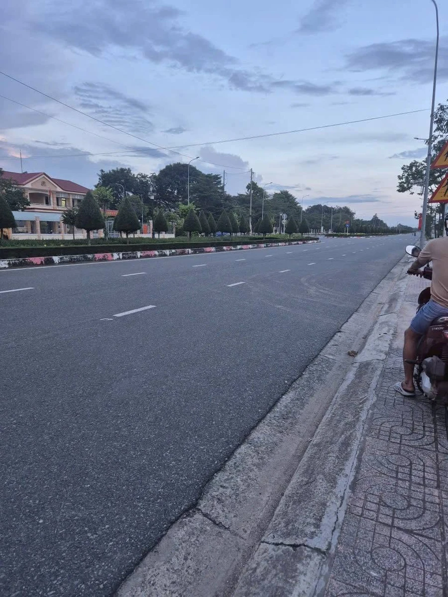 Bán 1 sào mặt tiền Văn Tiến Dũng, 1.090m2, 10 tỷ 800 - Ảnh thu nhỏ 3