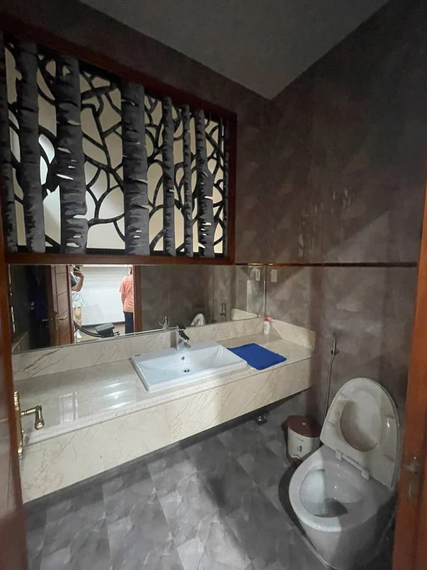 Bán nhà 5 tầng có thang máy 56.8m2, gần biển Khánh Hòa - 13 tỷ