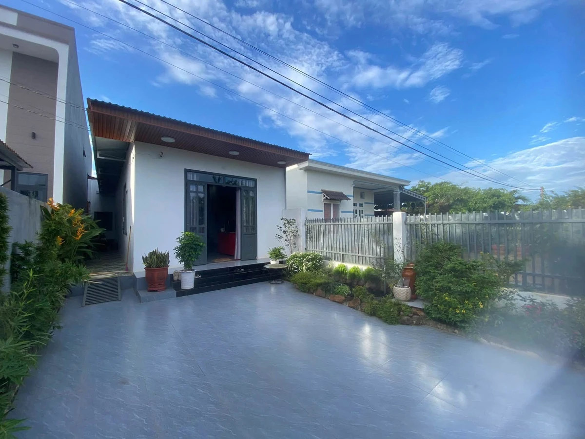 Nhà mặt tiền 2 phòng ngủ 300m² Buôn Ma Thuột 1,99 tỷ - Ảnh 1
