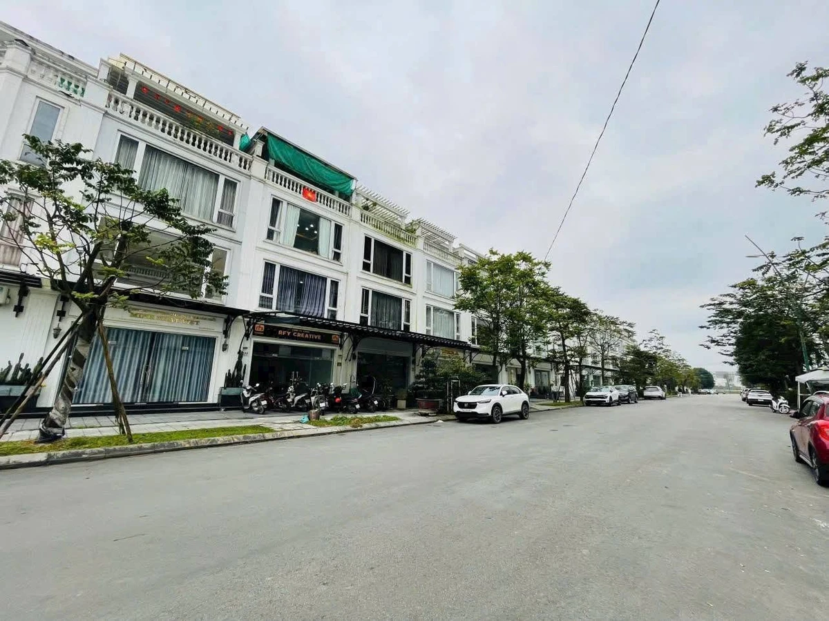 Bán shophouse Phú Mỹ An, Huế, 348m2, giá 8 tỷ - Ảnh 1
