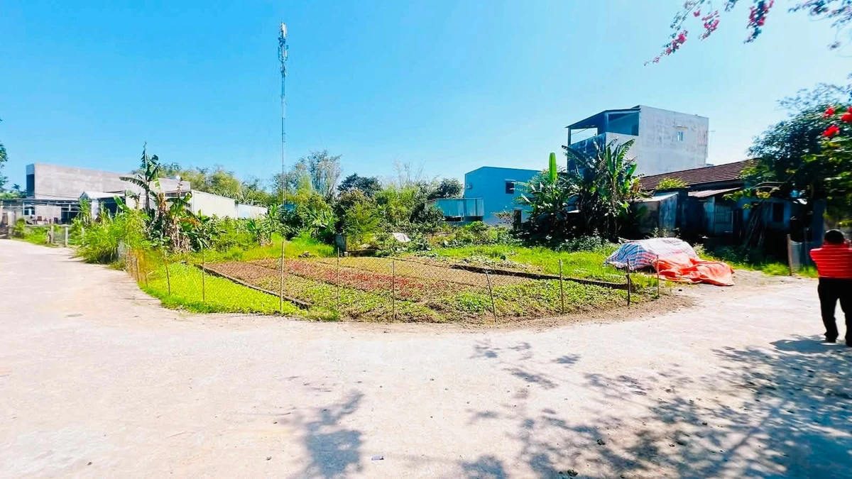 Bán đất Hòa Tiến Đà Nẵng 120m² mặt tiền 8m - Ảnh 1