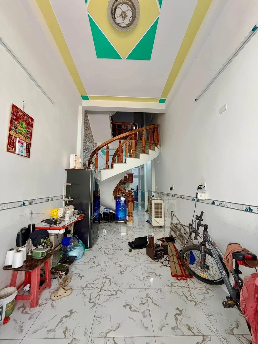 Bán nhà mặt tiền Nguyễn Hữu Tiến 45m2, 3 phòng ngủ - Ảnh 1