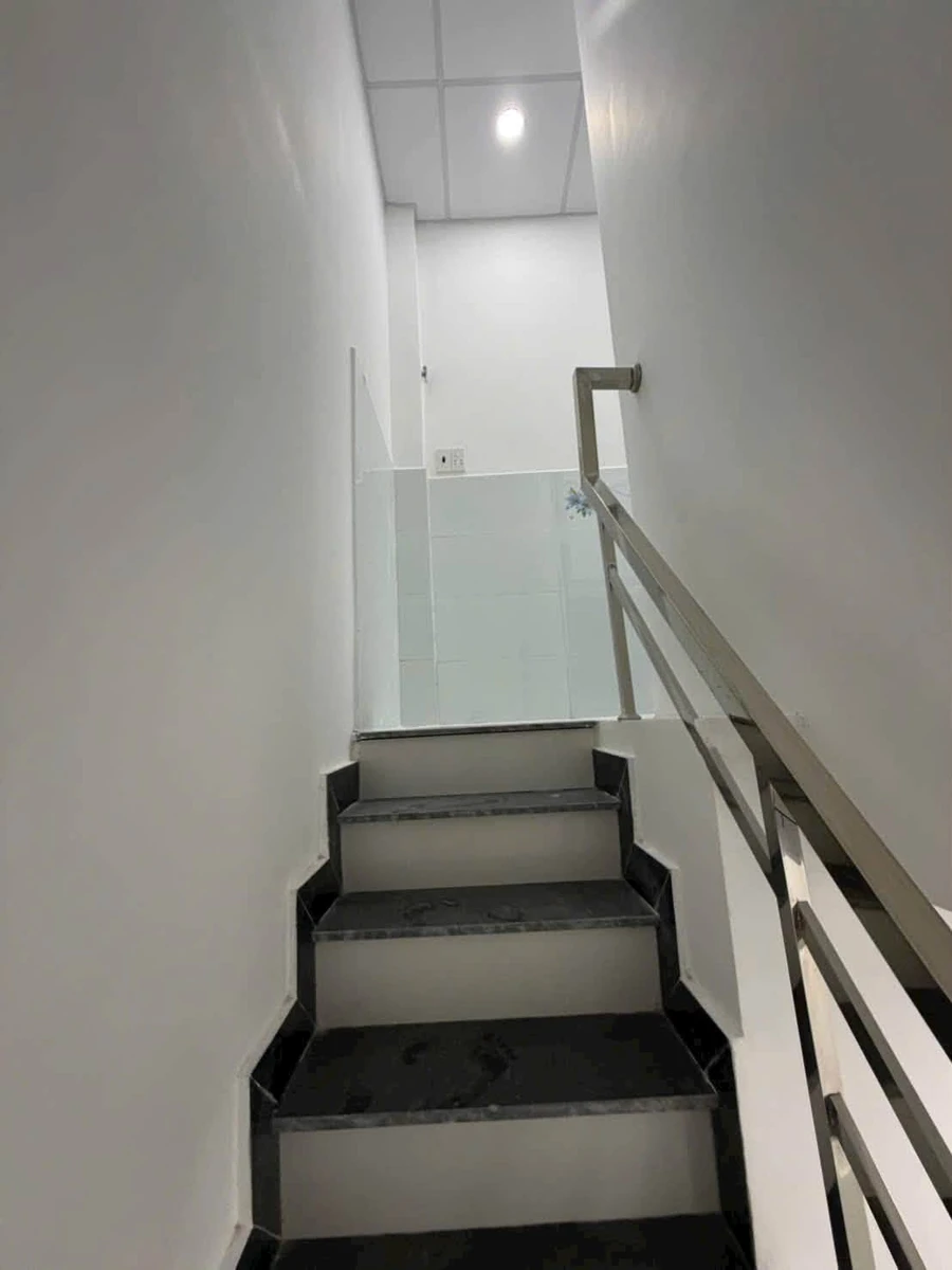 Nhà cho thuê nguyên căn 2PN 19m² Quận 8, 5 triệu/tháng - Ảnh thu nhỏ 2