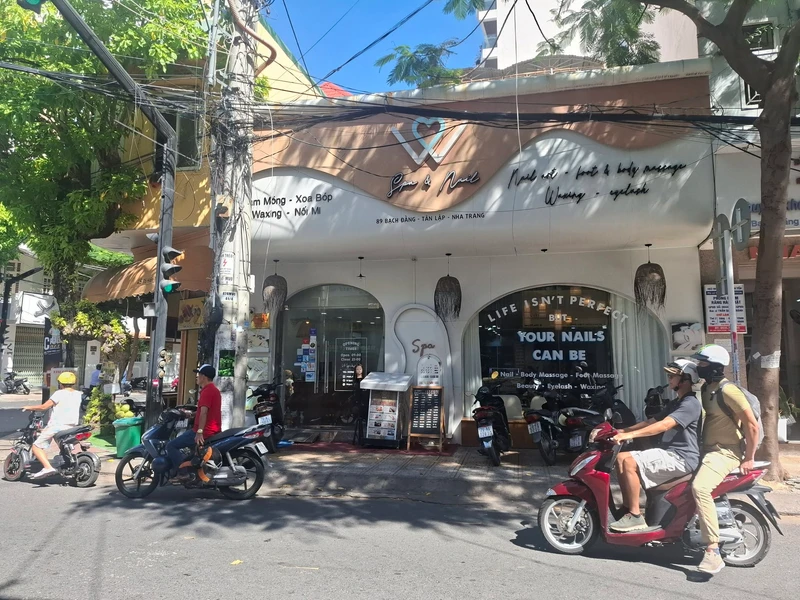 Bán nhà mặt tiền Bạch Đằng 94m2 Nha Trang 28 tỷ