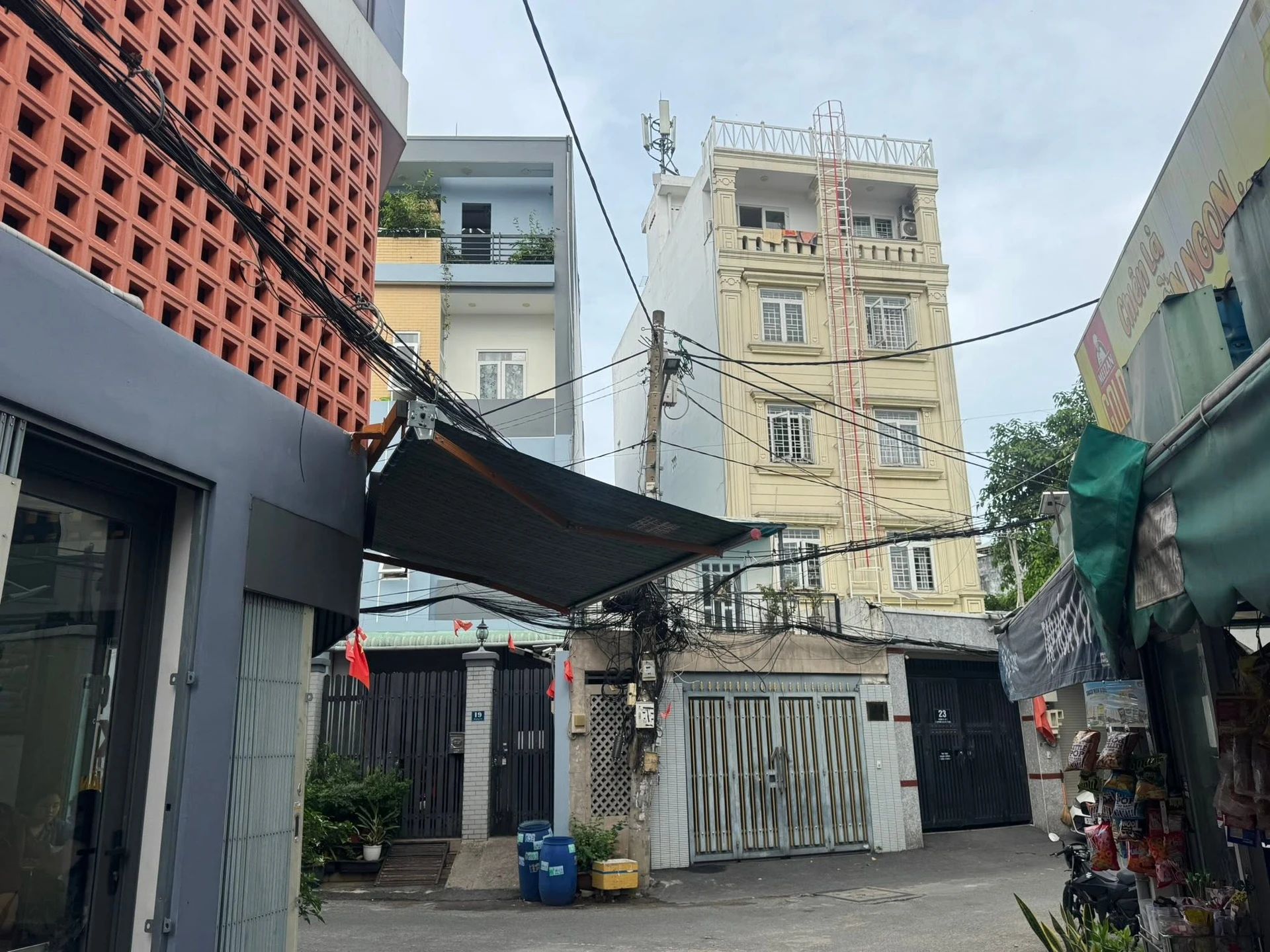 Bán căn hộ dịch vụ 420m² Linh Chiểu Thủ Đức, 100 triệu/m² - Ảnh 1