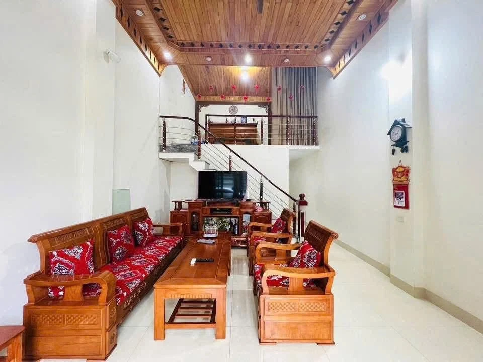 Bán nhà cấp 4 gác lửng 3PN 87m2 Nguyễn Văn Huyên - Ảnh 1