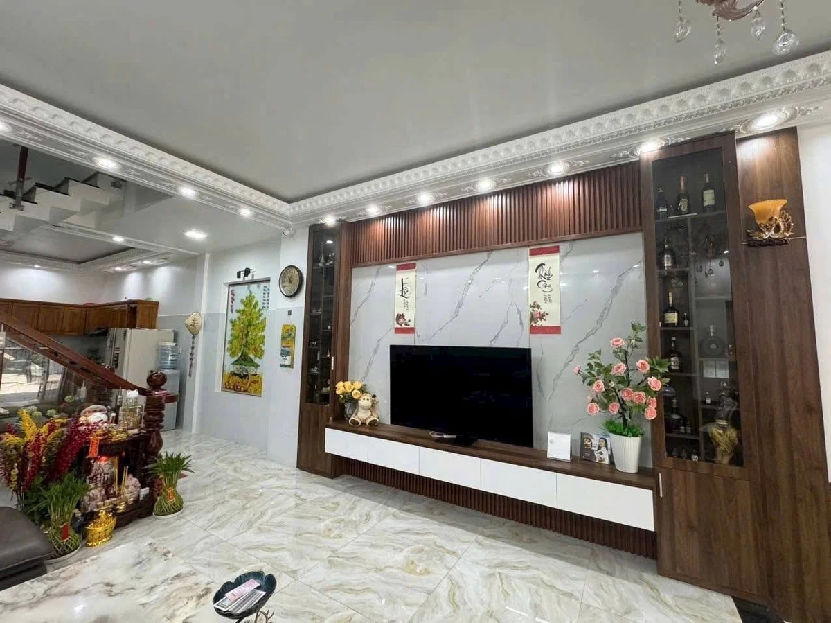 Bán nhà mặt tiền Lâm Quang Ky 1 trệt 3 lầu 92m2, 4PN, giá 6,9 tỷ, Phước Nguyên, Bà Rịa - Ảnh thu nhỏ 2