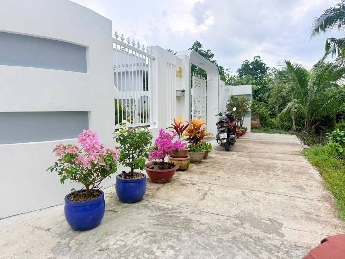 Biệt thự sân vườn 363m² Phú Tân giá 2 tỷ 7 - Ảnh 1