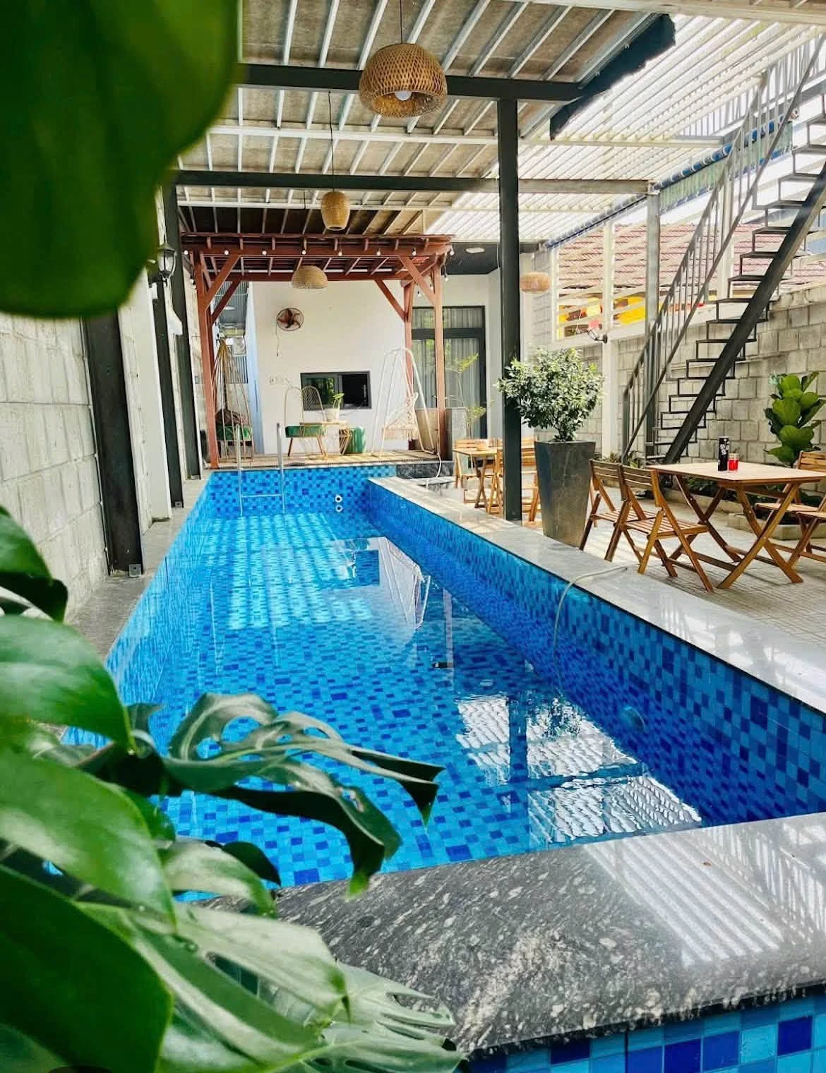 Bán nhà 2 mặt tiền Tôn Quang Phiệt, view sông, 180m², 3 tầng, hồ bơi, giá 10,5 tỷ, Huế - Ảnh 1