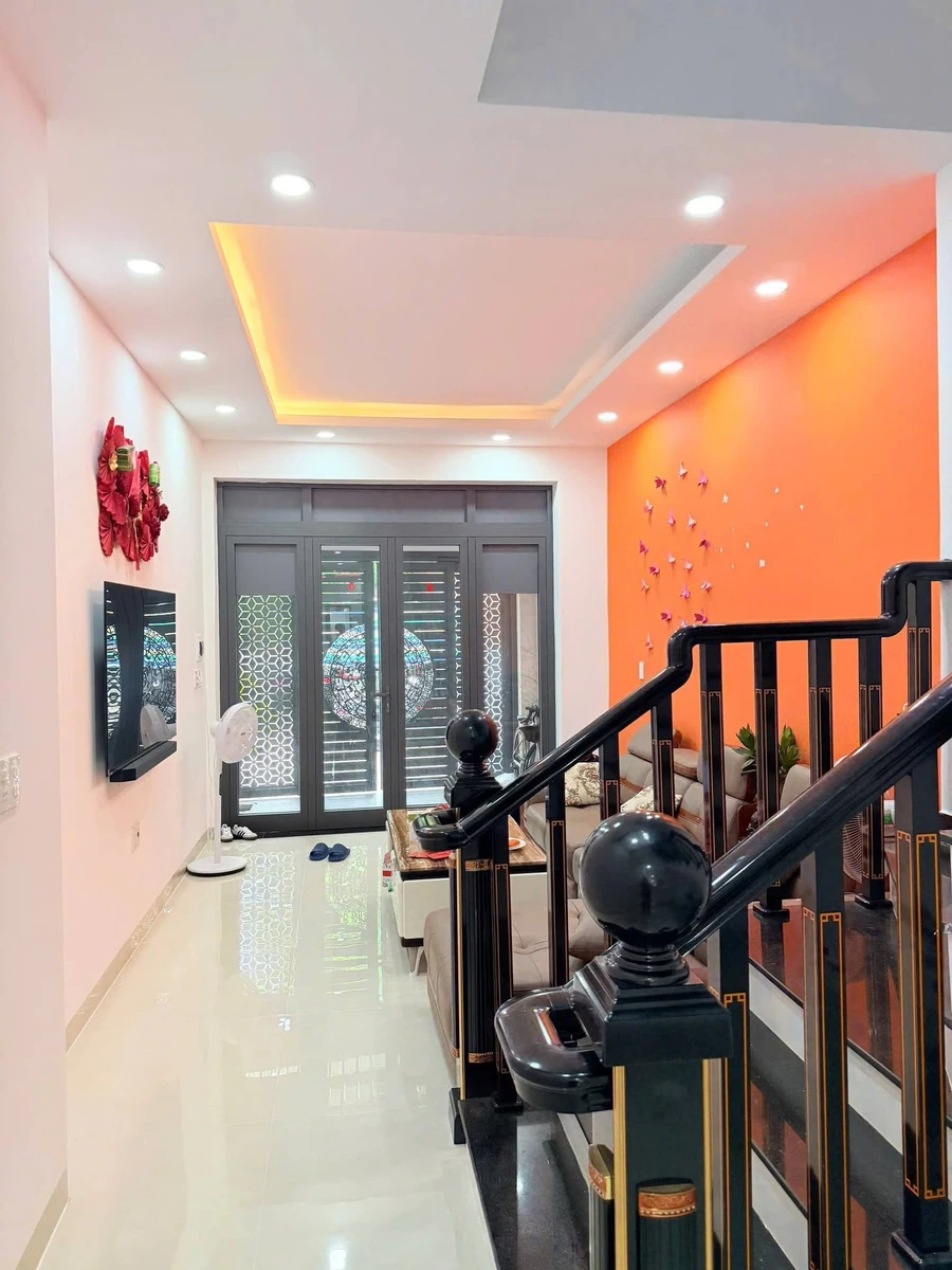 Bán nhà 4 tầng mặt tiền Đặng Huy Trứ, Nha Trang, 70.9m², 8.8 tỷ - Ảnh thu nhỏ 3