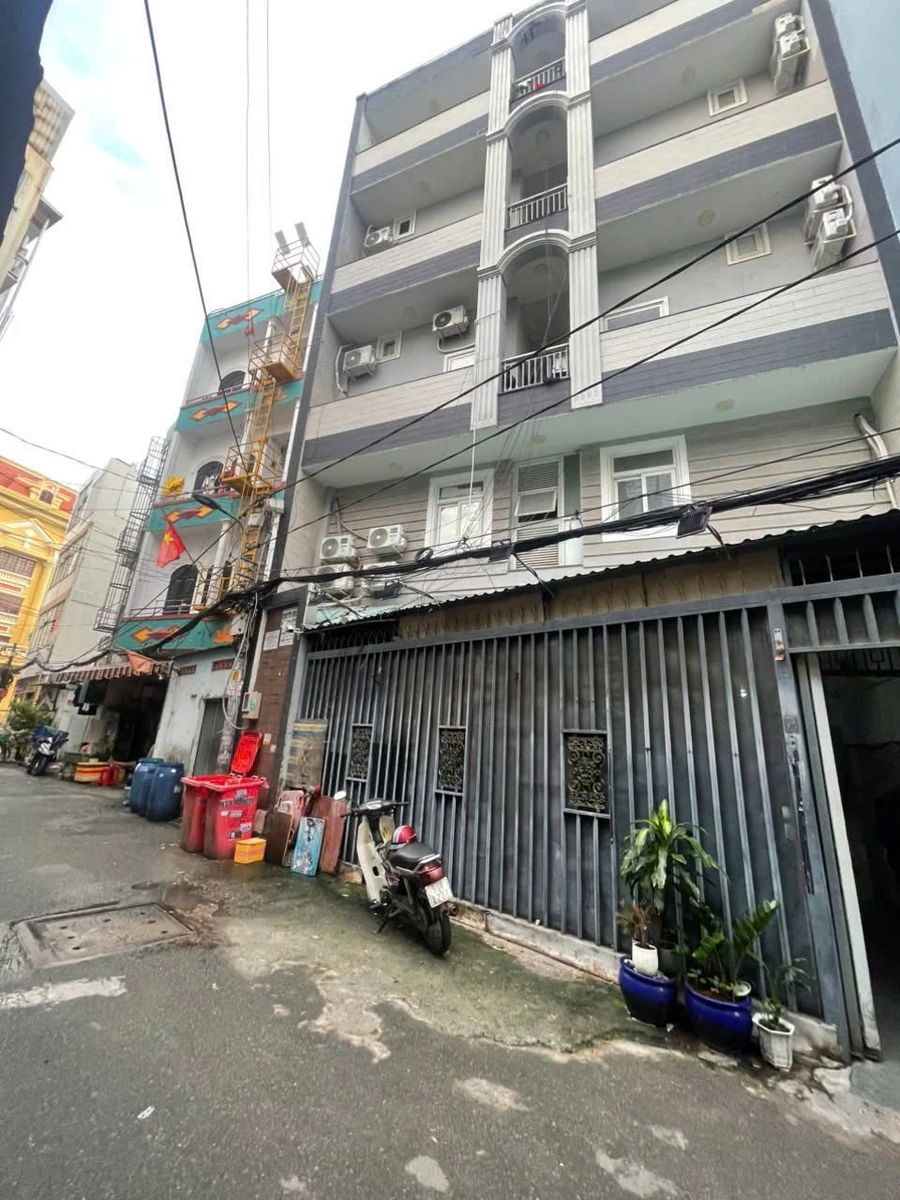 Bán tòa nhà 63 phòng Dương Quảng Hàm, 268m², 45 tỷ - Ảnh 1