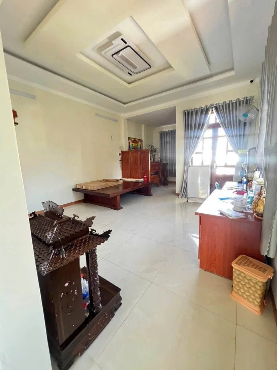 Bán nhà 1 trệt 1 lầu 3 phòng ngủ hẻm 40 Nguyễn Trường Tộ, Buôn Ma Thuột giá 3,25 tỷ - Ảnh thu nhỏ 5