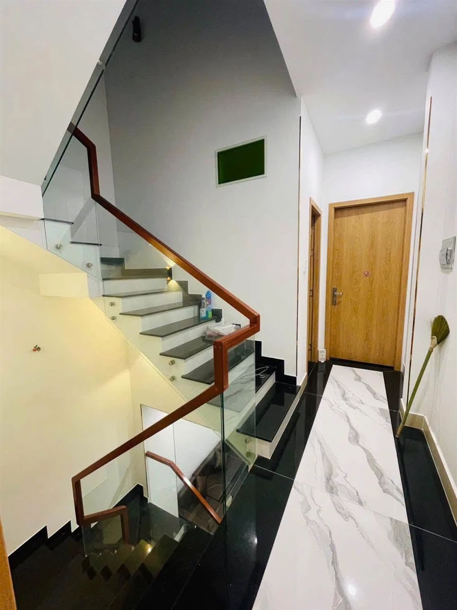Bán nhà 3 tầng 55m² 3PN full nội thất Thủ Đức 5.4 tỷ - Ảnh thu nhỏ 4