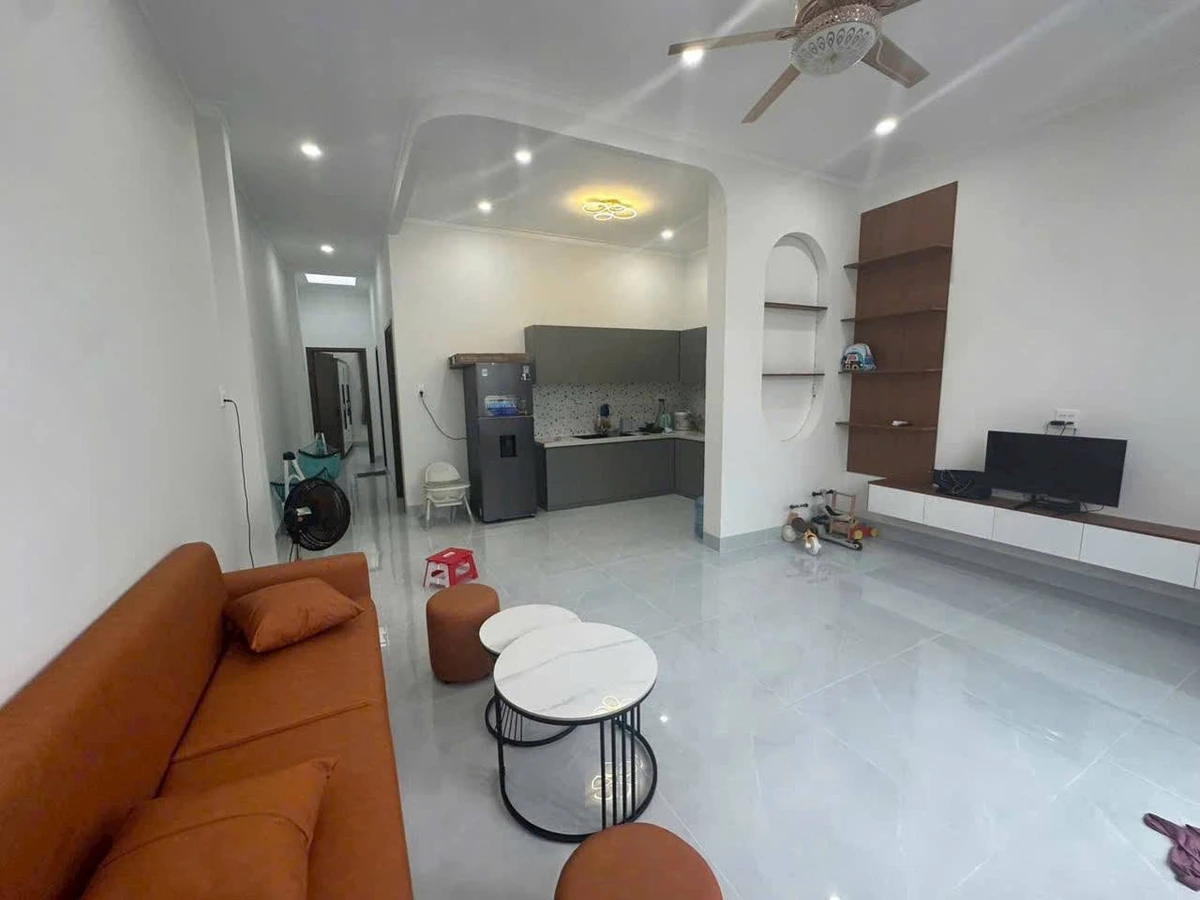 Bán nhà mới xây 100m² 2PN tặng full nội thất ở Phan Thiết - Ảnh thu nhỏ 4