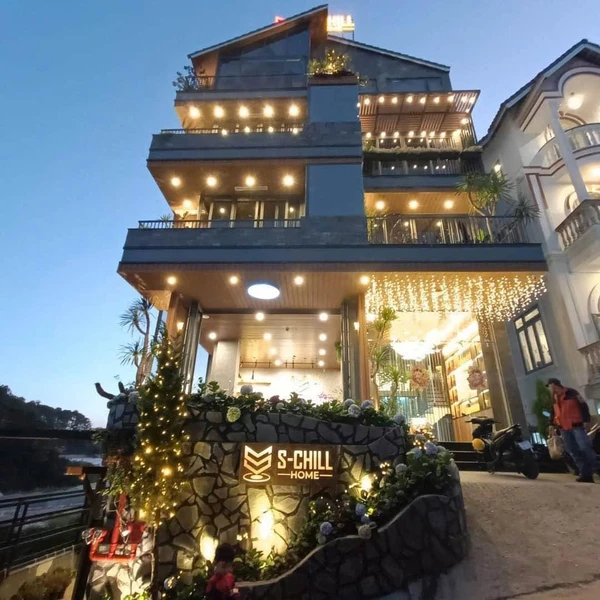 Bán khách sạn 202 m2 Đà Lạt, 15 phòng, 19 tỷ