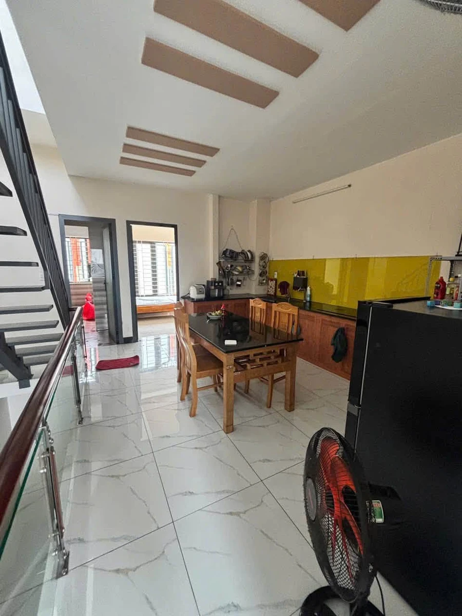 Bán nhà liền kề 1 trệt 2 lầu 85m2 TP Đồng Nai 6.3 tỷ - Ảnh thu nhỏ 2
