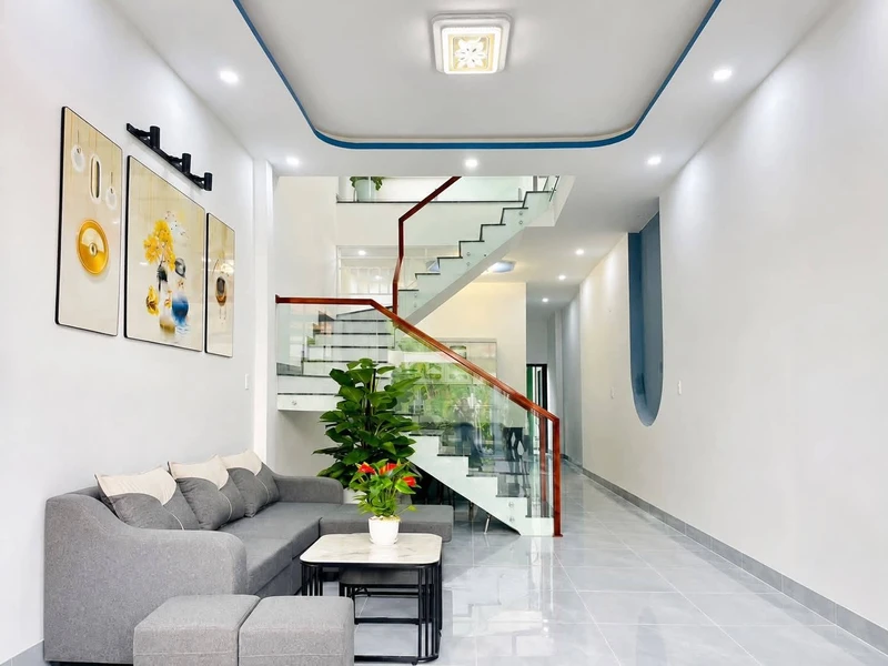 Bán nhà 2 tầng 3PN 97,8m² Nguyễn Thụy Quảng Ngãi 2 tỷ