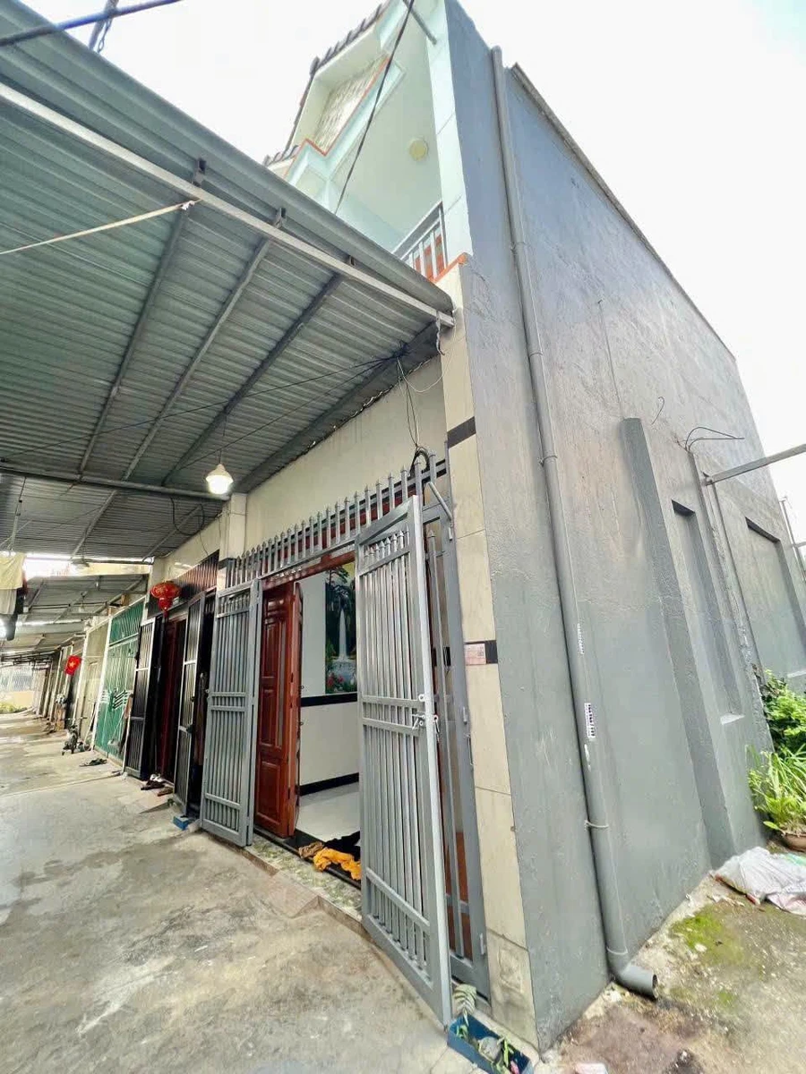Bán nhà 1 trệt 1 lầu 2 mặt tiền 41m² Bình Chánh - Ảnh 1