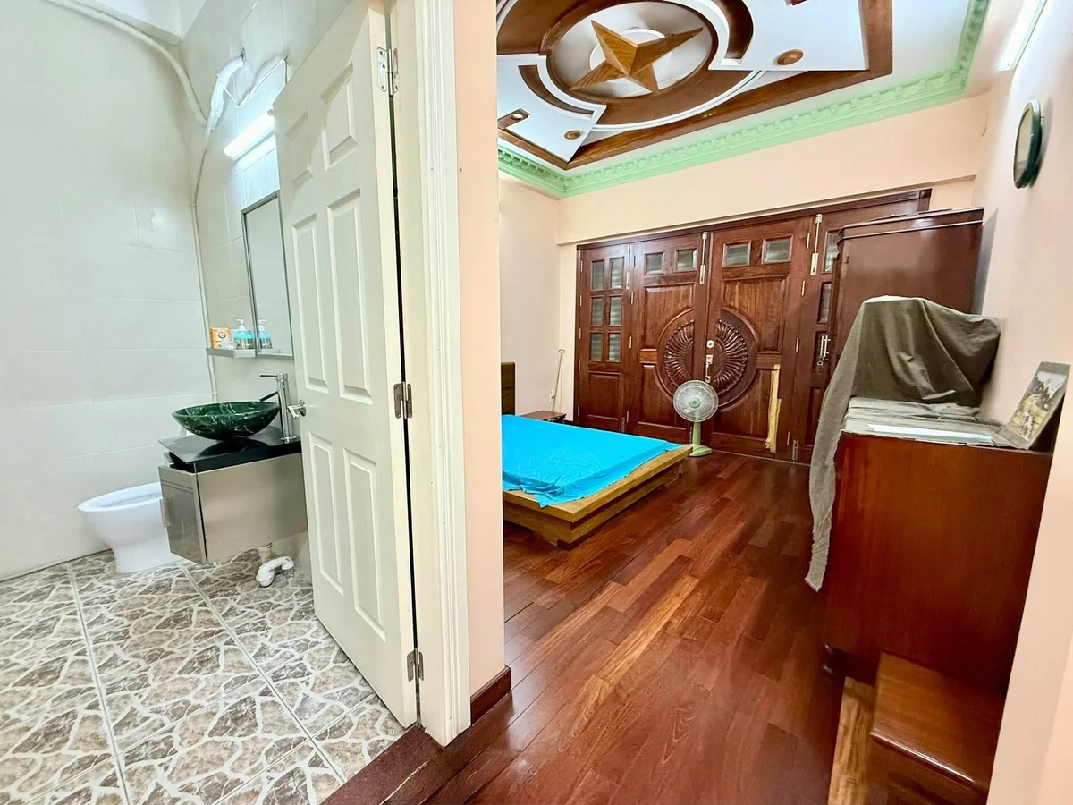Bán nhà mặt tiền Tân Phú 70m2 4 tầng 9 tỷ - Ảnh thu nhỏ 5