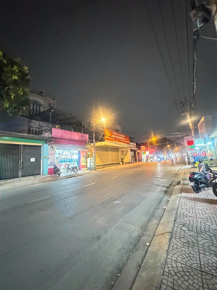 Bán nhà mặt tiền Nguyễn Thị Kiểu, Quận 12, 98m2, 1 trệt 1 lầu 4 phòng ngủ - Ảnh thu nhỏ 2